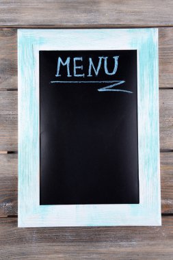 Kara tahta üzerinde yazıt menü