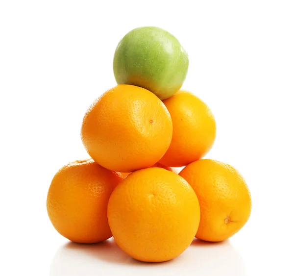 Apelsiner och grönt äpple — Stockfoto