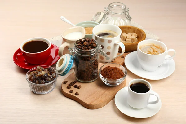 Frischer leckerer Kaffee — Stockfoto
