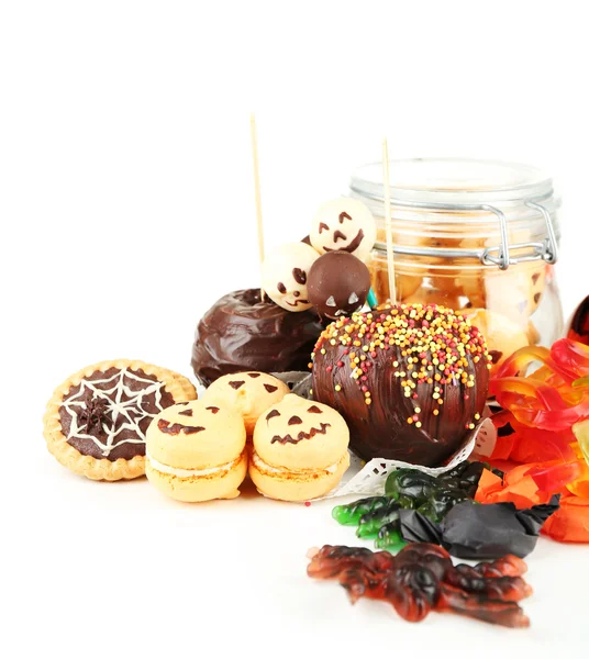 Verschillende snoep voor Halloween party, geïsoleerd op wit — Stockfoto