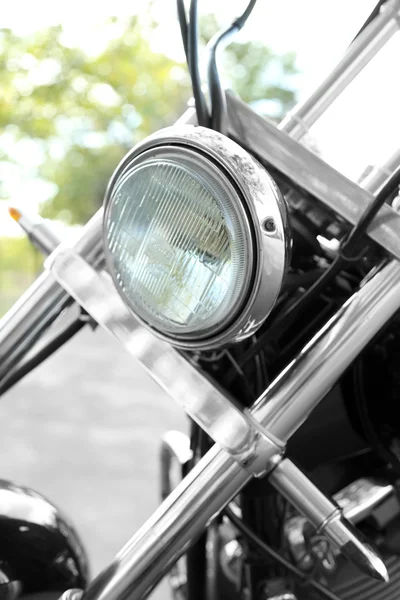 Farol da bicicleta do motor, close-up — Fotografia de Stock