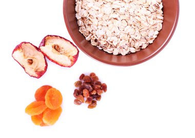 Tabak yulaf ezmesi, Kuru Kayısı ve kuru üzüm beyaz izole