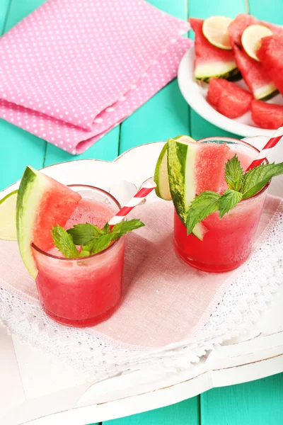 Wassermelonen-Cocktail auf dem Tisch — Stockfoto