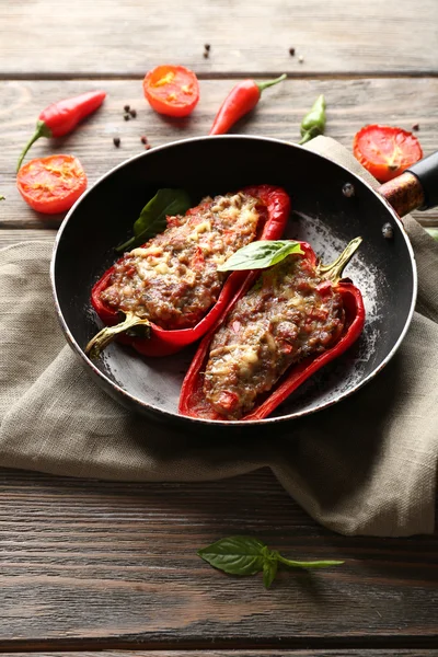 Delicious stuffed peppers — Stock Photo, Image