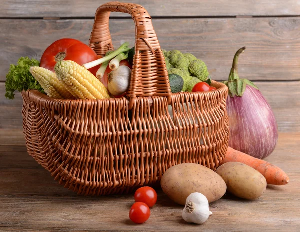 Biologische groenten en fruit — Stockfoto