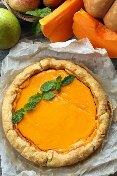 Homemade pumpkin pie on table — Stock Photo, Image