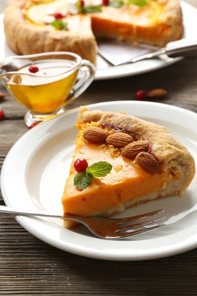 Homemade pumpkin pie on table — Stock Photo, Image