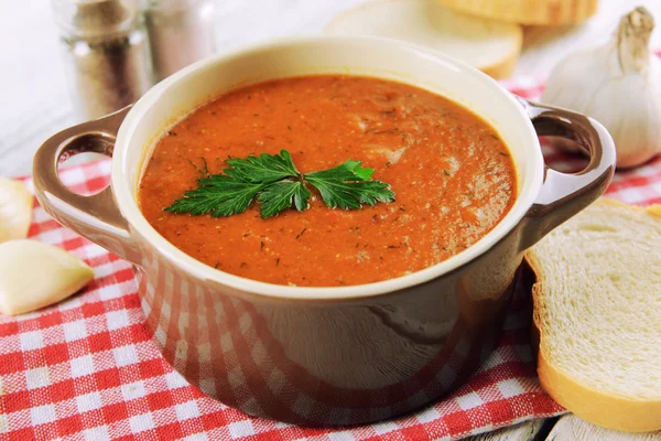 Delicious lentil cream-soup on table close-up — Stock Photo, Image