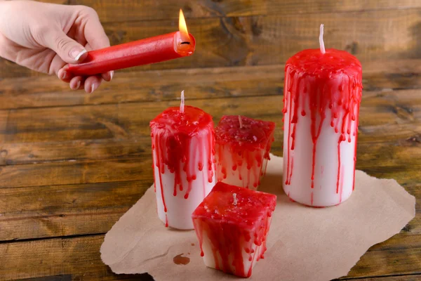 Decorating candles for Halloween party — Stock Photo, Image