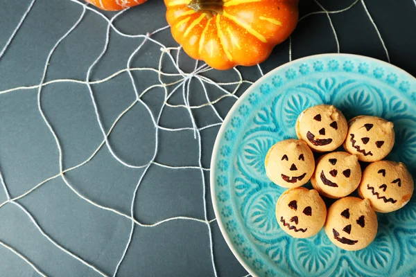 Tasty Halloween macaroons — Stock Photo, Image