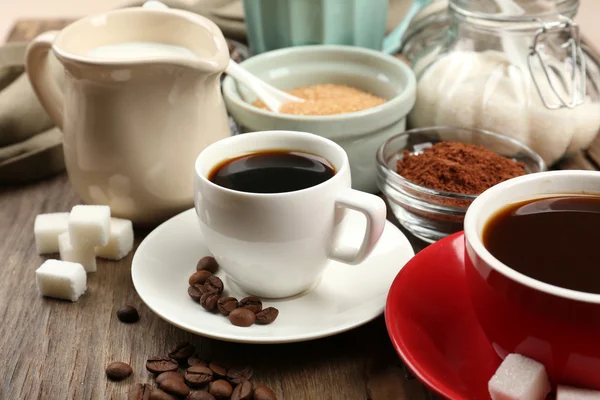 Café fresco com ingredientes — Fotografia de Stock