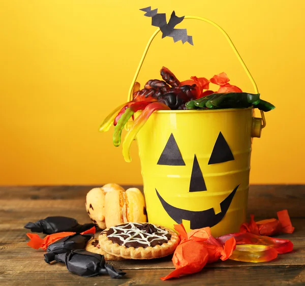 Diferentes dulces para la fiesta de Halloween —  Fotos de Stock