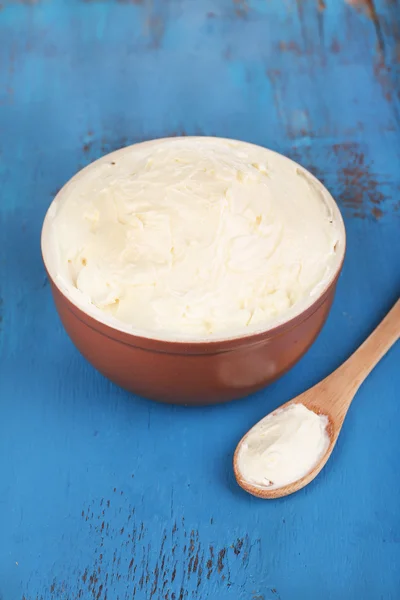 Verse zelfgemaakte boter — Stockfoto