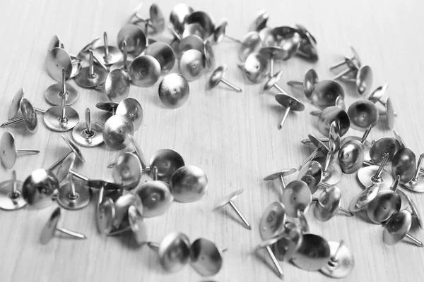 Individualiteit concept. Pushpins close-up — Stockfoto