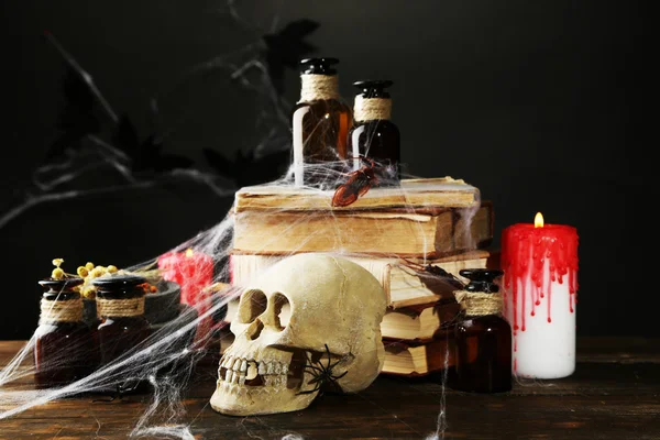 Gruseliges Stillleben zu Halloween — Stockfoto