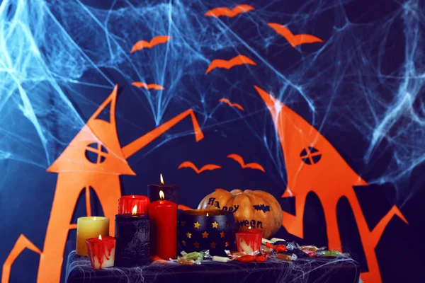 Хэллоуин декорации на черном фоне — стоковое фото