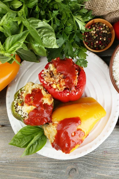 Gefüllte Paprika zubereitet — Stockfoto