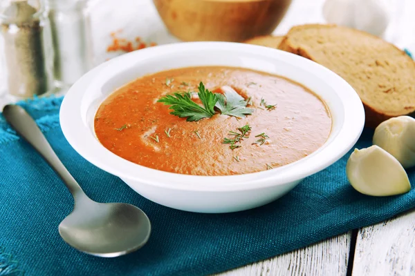 Delicious lentil cream-soup on table close-up — Stock Photo, Image