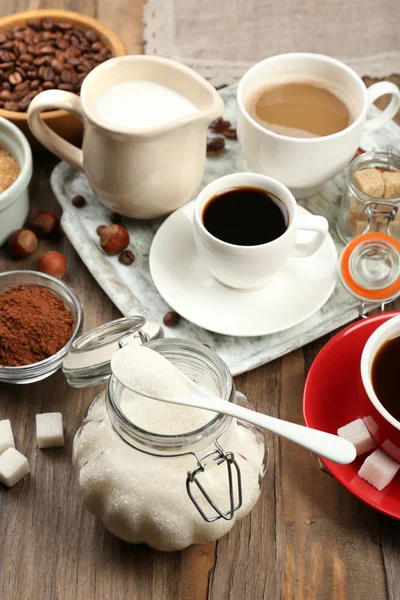 Frischer Kaffee mit mehreren Zutaten — Stockfoto