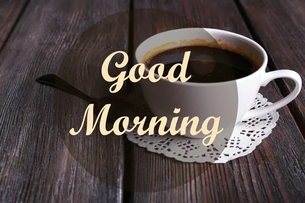 peçete ahşap zemin üzerinde kahve