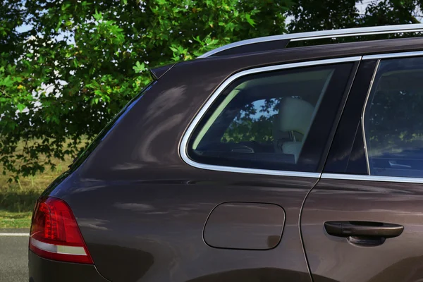 Coche en carretera — Foto de Stock