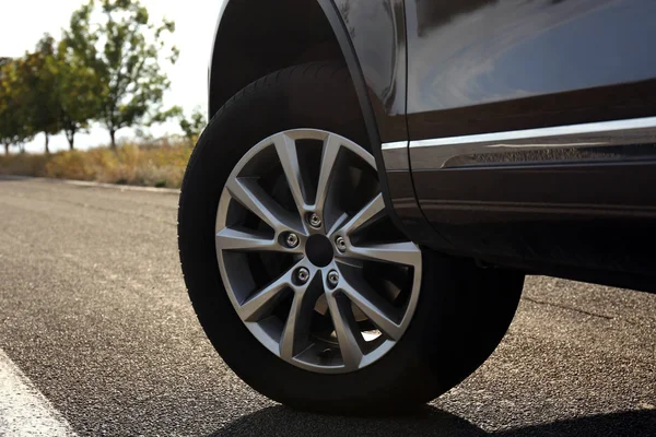 Auto op weg — Stockfoto