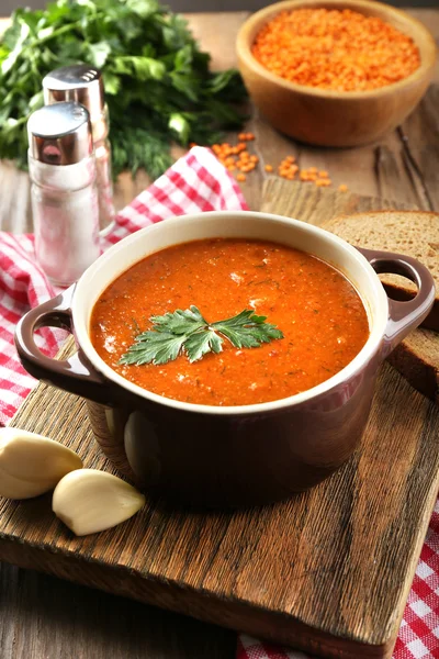 Delicious lentil cream-soup on table close-up — Stock Photo, Image