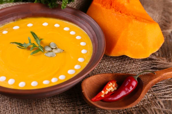 Sopa de calabaza en un tazón — Foto de Stock