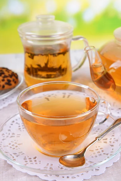 Teapot and cups of tea — Stock Photo, Image