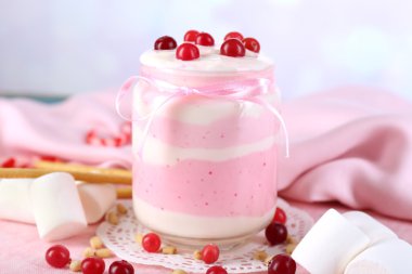 Ahududu süt tatlısı