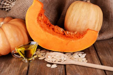 Kabak çekirdeği yağı cam sos-tekne
