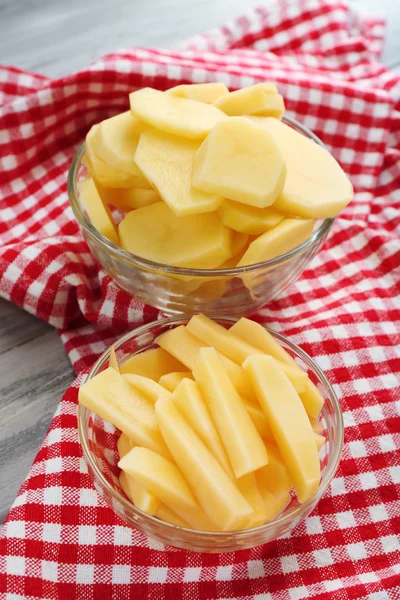 Raw peeled and chopped potatoes — Stock Photo, Image