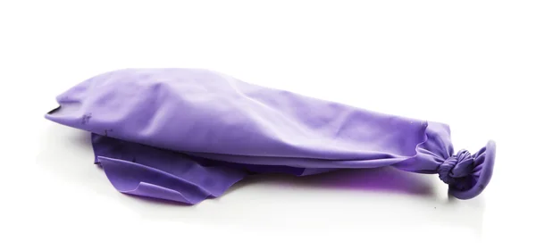 Popped violett ballong — Stockfoto