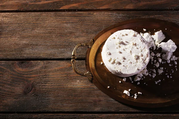 Queso de cabaña en bandeja de metal — Foto de Stock