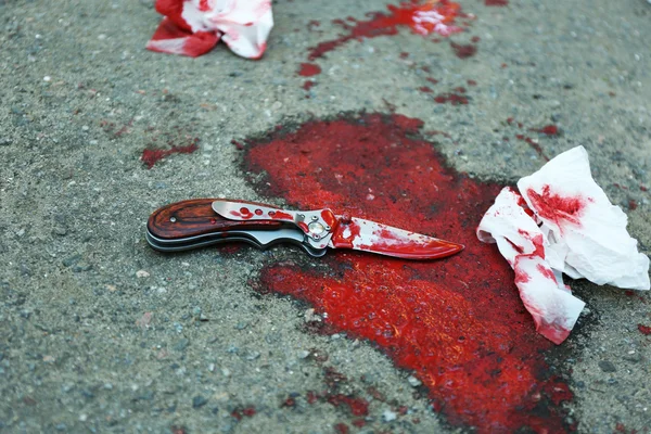 Blutiges Messer — Stockfoto