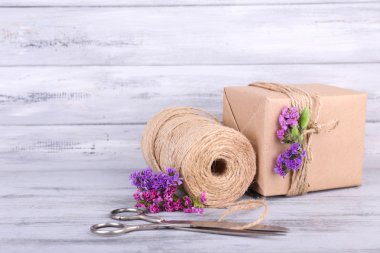 çiçekli güzel hediye