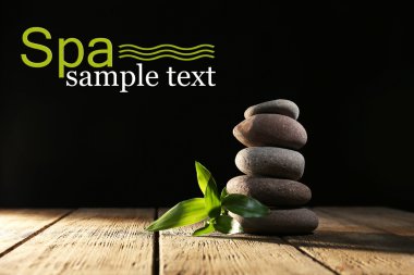 Spa taşlar ve bambu ahşap tablo