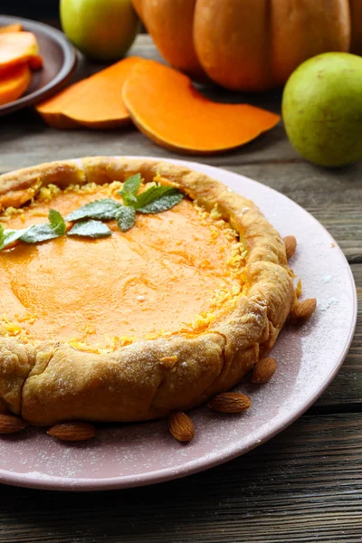 Homemade pumpkin pie — Stock Photo, Image