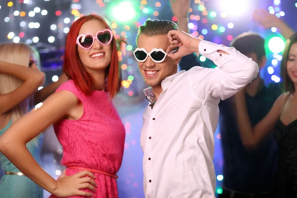 Gençler partide dans ediyor. 