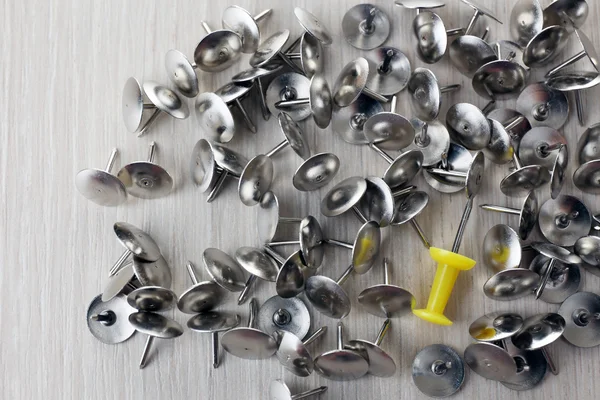 Individualiteit concept met pushpins — Stockfoto