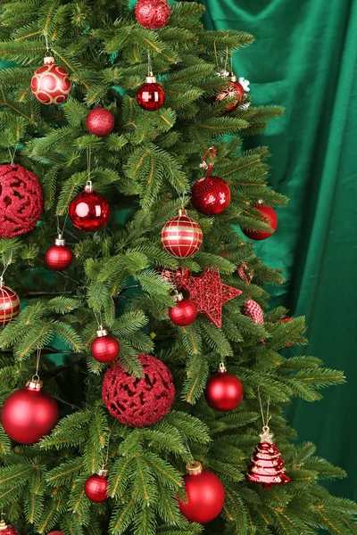 Albero di Natale decorato — Foto Stock