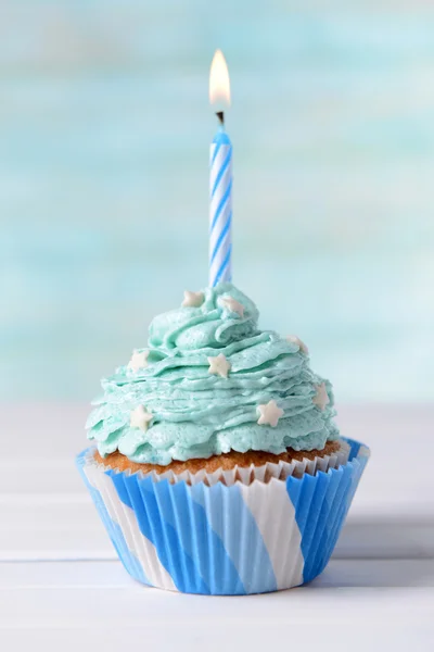 Verjaardagscupcake — Stockfoto