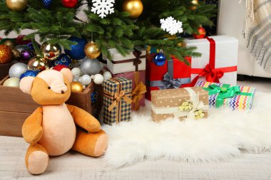 pek çok yerde şenlikli iç Noel hediye