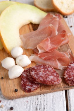 Ev yapımı balkabağı turtası.