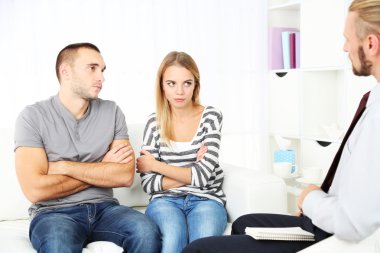 Ev yapımı balkabağı turtası.