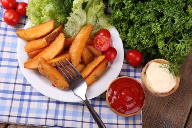 Ev yapımı balkabağı turtası.