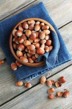 Fındık plaka üzerinde