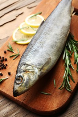 Taze çiğ balık ve Gıda katkı maddeleri