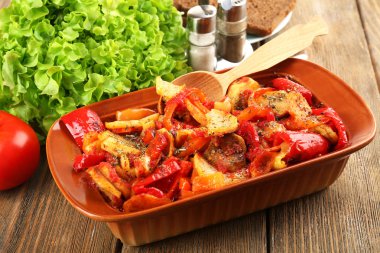 Tablo, sebze yahni yakın çekim