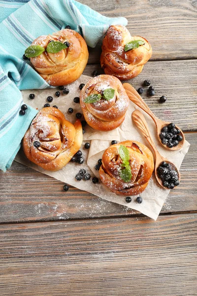 Buns with berries — Stock Photo, Image